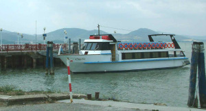 San Feliciano, molo d'attracco dei battelli per Isola Polvese