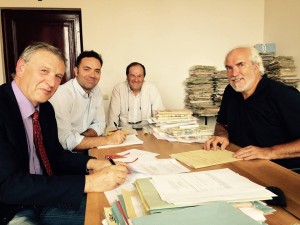 Firma per immobili ex Comunità Montana a Magione. Mauro Severini, Maurizio Fazi, Louis Montagnoli e Luigi Lepore